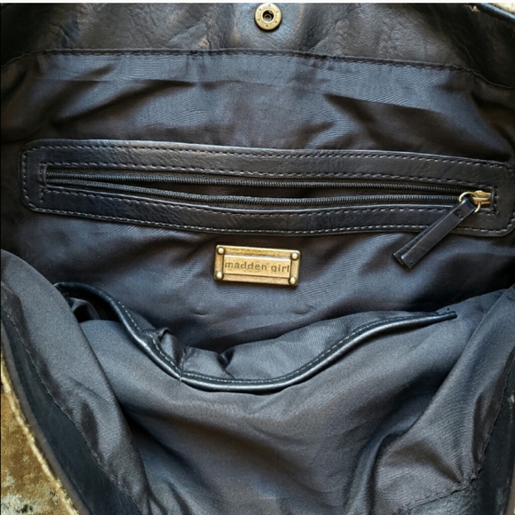 🍀MADDEN GIRL Green Velvet Bag/Tote with Coin Purse 🍀 - Picture 5 of 7